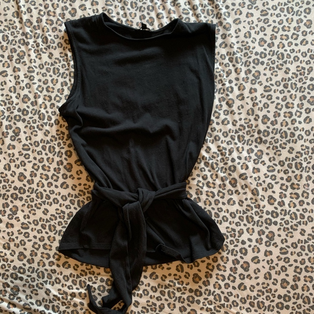 Express Tie Front Top